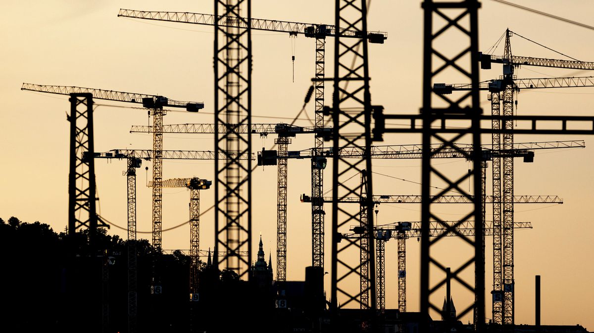 Nejrychleji se staví v diktaturách. A v Babišově Česku 2027